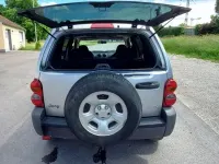 Gebraucht Jeep Cherokee Limited 211 PS (155 kW) 2003 Silber SUV
