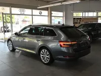 Gebraucht Skoda Superb Premium Edition 200 PS (147 kW) 2023 Grau Kombi