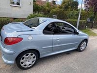 Gebraucht Peugeot 206 CC Platinum 109 PS (80 kW) 2006 Silber Cabrio