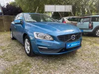 Gebraucht Volvo V60 Kinetic 150 PS (110 kW) 2015 Blau Kombi