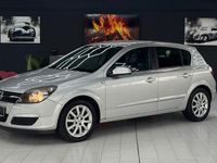 Gebraucht Opel Astra 105 PS (77 kW) 2004 Silber Limousine