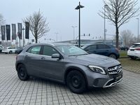 gebraucht Mercedes GLA180 Urban/Navi/KEYLESS-GO Start-Funktion/LED