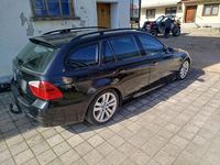 Gebraucht BMW 325 197 PS (144 kW) 2007 Schwarz Kombi