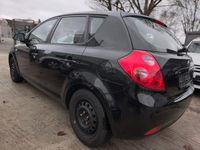 Gebraucht Kia Ceed EX 122 PS (89 kW) 2007 Schwarz Kleinwagen