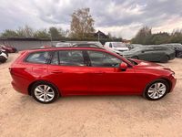 Gebraucht Volvo V60 Momentum 150 PS (110 kW) 2019 Rot Kombi