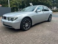 Gebraucht BMW 735 272 PS (200 kW) 2002 Silber Limousine