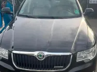 Gebraucht Skoda Superb 105 PS (77 kW) 2011 Schwarz Kombi