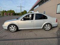 Second-hand VW Bora 105 CP (77 kW) 2000 Argintiu Berlinǎ