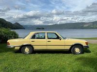Gebraucht Mercedes S280 156 PS (114 kW) 1977 Gelb Limousine
