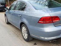 Gebraucht VW Passat Comfortline 140 PS (102 kW) 2012 Blau Limousine