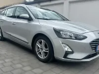 Używany Ford Focus Cool & Connect 120 KM (88 kW) 2020 Szary Kombi