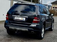 Gebraucht Mercedes ML320 224 PS (164 kW) 2008 Schwarz SUV
