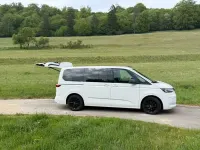 Używany VW Multivan Life 136 KM (100 kW) 2023 Biały Minivan