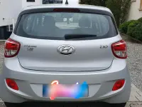 Gebraucht Hyundai i10 Edition 67 PS (49 kW) 2014 Silber Kleinwagen