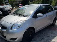 Gebraucht Daihatsu Charade 99 PS (72 kW) 2012 Silber Limousine