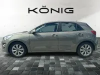 Używany Kia Rio Vision 101 KM (74 kW) 2023 Zielony Sedan/Limuzyna