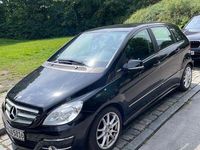 Gebraucht Mercedes B180 116 PS (85 kW) 2011 Schwarz Van / Kleinbus