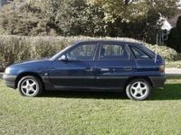 Używany Opel Astra 60 KM (44 kW) 1993 Niebieski