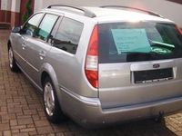 Gebraucht Ford Mondeo Ghia 178 PS (130 kW) 2003 Silber metallic Kombi
