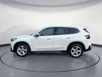 Gebraucht BMW iX1 Performance 230 kW (313 PS) 2023 Alpinweiß SUV