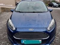 Gebraucht Ford Fiesta 82 PS (60 kW) 2015 Blau Limousine