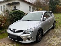 Gebraucht Hyundai i30 Edition 109 PS (80 kW) 2011 Grau Kleinwagen