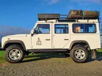 Gebraucht Land Rover Defender 122 PS (89 kW) 2011 Weiß Kombi
