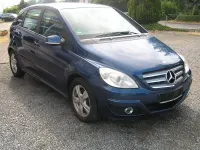 Gebraucht Mercedes B200 136 PS (100 kW) 2010 Blau Van / Kleinbus