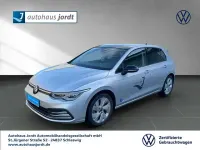 Gebraucht VW Golf VIII Active 131 PS (96 kW) 2022 Silber Limousine