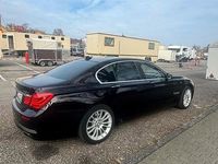 Gebraucht BMW 740 306 PS (225 kW) 2011 Schwarz Limousine