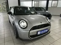 Second-hand Mini Cooper Classic 156 CP (114 kW) 2024 Argintiu Hatchback