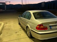 Second-hand BMW 318 143 CP (105 kW) 2002 Argintiu Berlinǎ