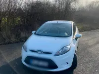 Gebraucht Ford Fiesta 70 PS (51 kW) 2011 Weiß Kleinwagen