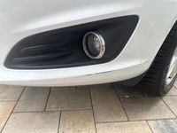 Gebraucht Ford Fiesta 80 PS (58 kW) 2016 Weiß Kleinwagen