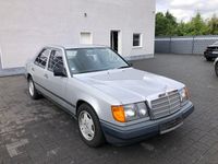 Gebraucht Mercedes E260 160 PS (117 kW) 1988 Grau Limousine