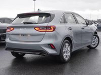 Neu Kia Ceed Vision 140 PS (102 kW) 2026 Silber lunarsilber metallic Kleinwagen