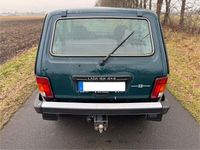 Gebraucht Lada niva 82 PS (60 kW) 2010 Grün SUV