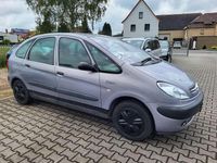 Gebraucht Citroën Xsara Picasso 95 PS (69 kW) 2002 Silber Van / Kleinbus