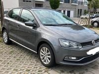 Gebraucht VW Polo 75 PS (55 kW) 2016 Grau Kleinwagen