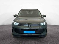 Gebraucht VW Tiguan R 131 PS (96 kW) 2024 Cipressinogrün metallic SUV
