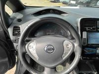 Gebraucht Nissan Leaf Tekna 80 kW (109 PS) 2014 Grau Kleinwagen