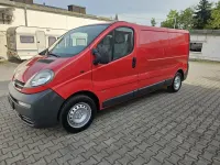 Second-hand Opel Vivaro 82 CP (60 kW) 2004 Roșu Monovolum