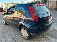 Gebraucht Ford Fiesta 60 PS (44 kW) 2004 Blau Kleinwagen