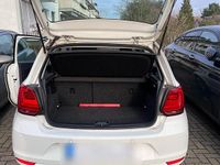 Gebraucht VW Polo 60 PS (44 kW) 2014 Weiß Limousine