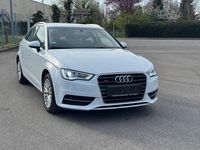 Używany Audi A3 Ambiente 150 KM (110 kW) 2014 Biały Sedan/Limuzyna