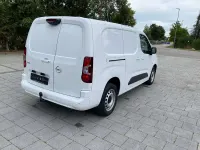 Gebraucht Opel Combo Edition 131 PS (96 kW) 2021 Jade weiss/arktis weiss Van / Kleinbus