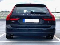 gebraucht Volvo V90 D4 Momentum Geartronic