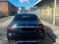 Gebraucht Mercedes E220 AMG line 197 PS (144 kW) 2022 Schwarz Limousine