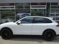 Używany Porsche Cayenne 262 KM (192 kW) 2016 Biały SUV