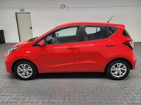 Gebraucht Hyundai i10 67 PS (49 kW) 2019 Rot (tomatorot) Kleinwagen